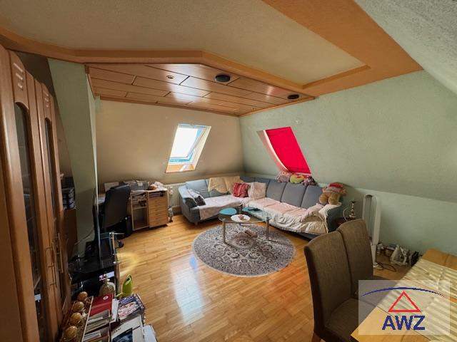 Dachgeschoßwohnung im Zentrum!