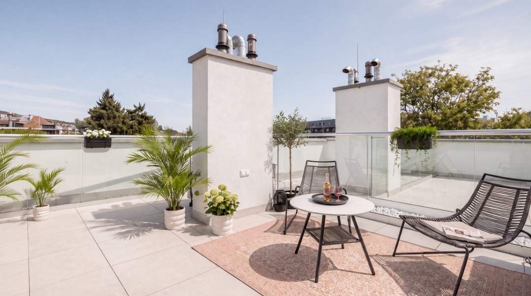 ++ WUNDERSCHÖNE DREI Zimmer mit DACHTERRASSE ++