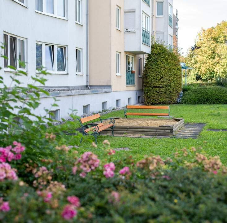 Gut geschnittene Wohnung in mit Tiefgaragenplatz (zweiter Liftstock) in ruhiger Lage