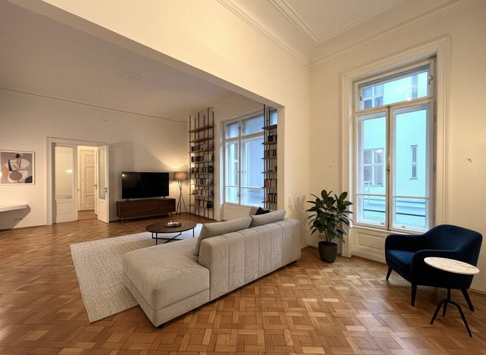 1030! Wunderschöne 4-Zimmer Altbauwohnung mit Loggia, Balkon und 2 Bädern!