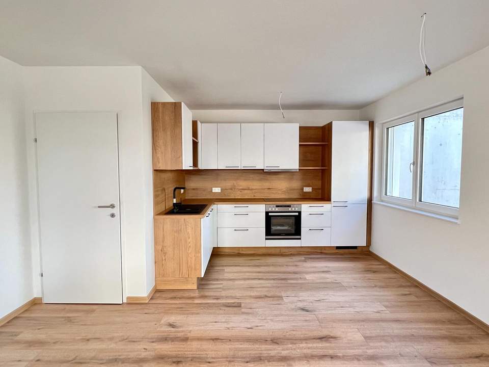 3-Zimmerwohnung mit Küche und Garagenstellplätze!