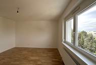 Top-sanierte 4-Zimmer Wohnung mit Balkon