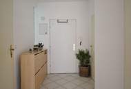 Helle 4-Zi-Wohnung für sportliche im Dachgeschoss - WG-geeignet - auch für Musiker