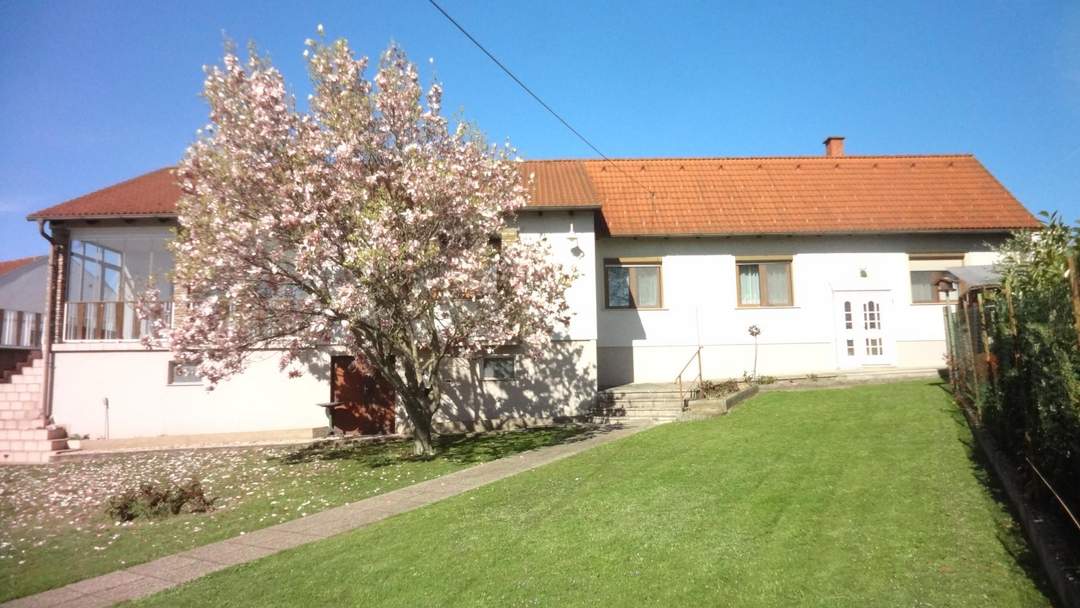 Einfamilienhaus mit teilweisem Seeblick in ruhiger Lage!
