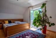 Fernblick & 4.994 m² Grund – Wohnhaus mit Bauplatz-Potenzial