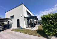 Moderne Doppelhaushälfte mit Keller und Carport zu mieten!