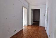 Schöne 4,5 Zimmer Altbau-Villenetage mit Gartennutzung und kleinem KFZ-Stellplatz