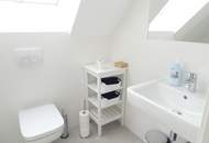 Ready-to-move-in!!! Modern-möblierte Dachgeschoßwohnung mit großer Terrasse!