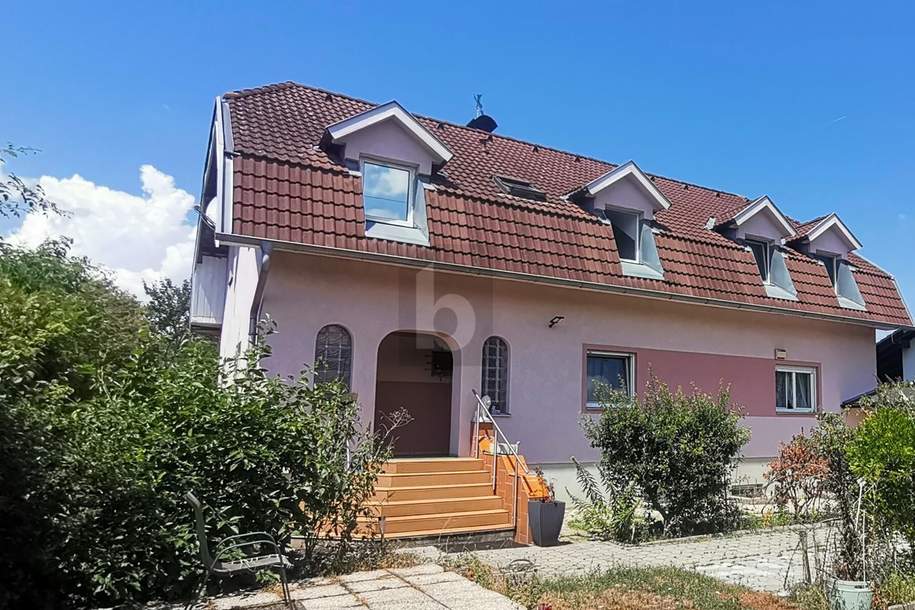 GERÄUMIGER FAMILIENHIT - 2 WOHNEINHEITEN MÖGLICH - GROSSER GARTEN, Haus-kauf, 645.000,€, 2700 Wiener Neustadt(Stadt)