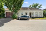 "Großzügiges Grundstück mit Pferdehof und sanierungsbedürftigem Haus – nur Minuten von Wien entfernt"