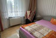 Bungalow mit (Feuchtigkeitsschäden) Garage und Nebengebäude zu verkaufen