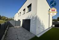 Erstbezug: Doppelhaushälfte mit kleinem Garten &amp; Top Ausstattung!