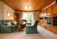 Stilvolles Ein- Zweifamilienhaus mit Doppelgarage und großen Garten