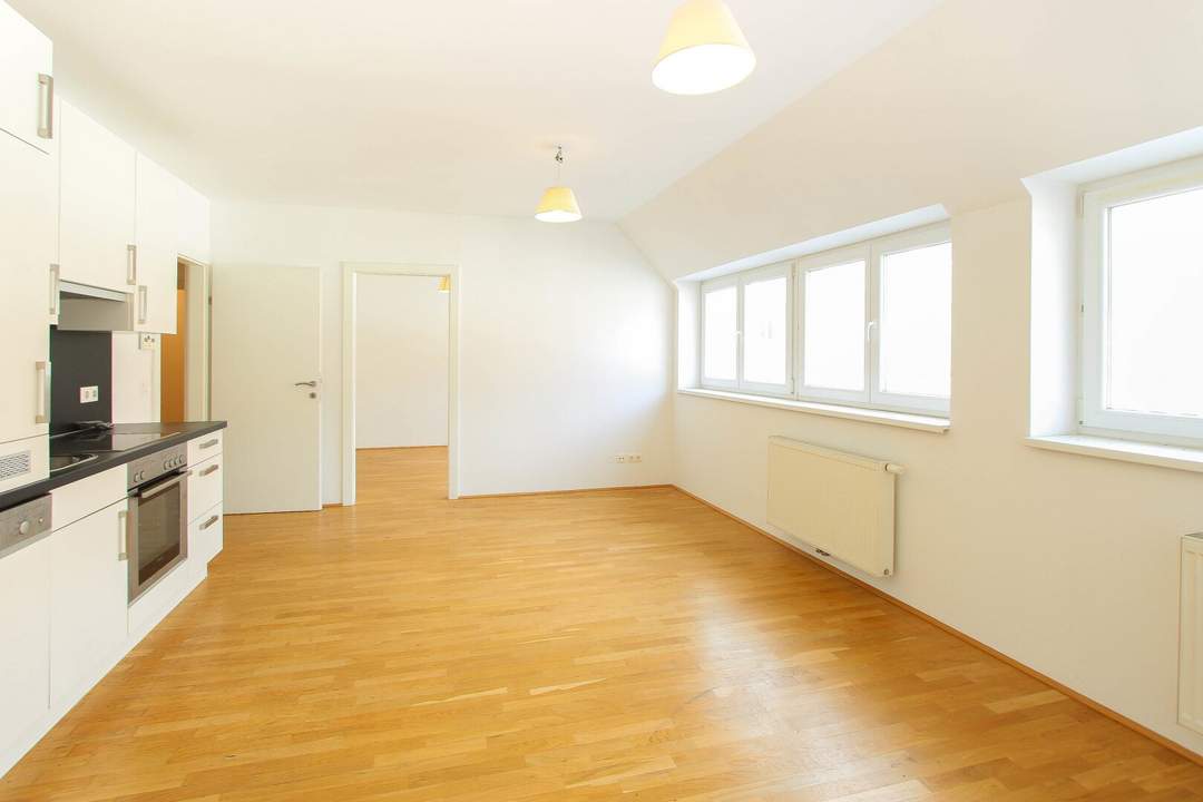 Helle DG-Wohnung in ruhiger Lage!