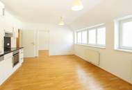 Helle DG-Wohnung in ruhiger Lage!