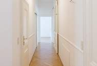 Das Stadtleben in Ruhe genießen: Stil-Altbauwohnung in lebendiger Lage an der Grenze 7./8. Bezirk