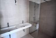 ERSTBEZUG - Sonnige Dachgeschossmaisonette in sanierter Altbauperle an der U1