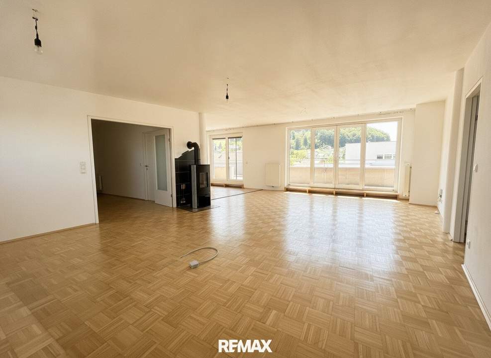 moderne Dachgeschoss-Wohnung in Pinsdorf