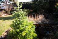 Bungalow mit Keller und Garagen!