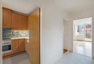Vier Zimmer im 4. Stock, vier Minuten von der U4. Hofseitige lichtdurchflutete Neubau Dachgeschosswohnung