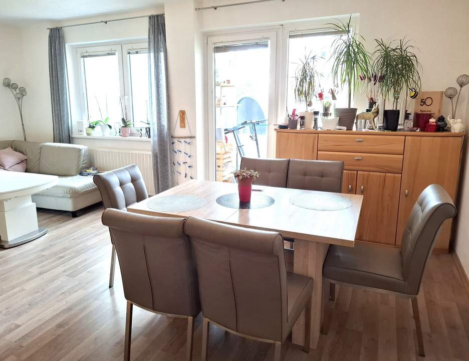 4 Zimmer-WOHNUNG mit LOGGIA zum Wohlfühlen - Nähe KH Wr Neustadt