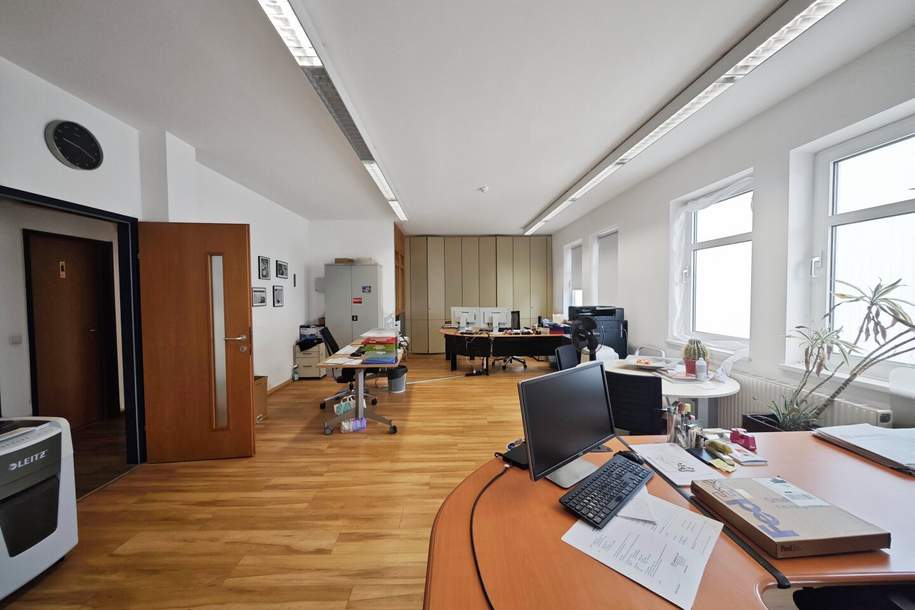 124m² Büro im IZ-Süd | Parkplätze am Gelände | optionale Lagerhalle mit ca. 294m² verfügbar, Gewerbeobjekt-miete, 1.550,00,€, 2351 Mödling