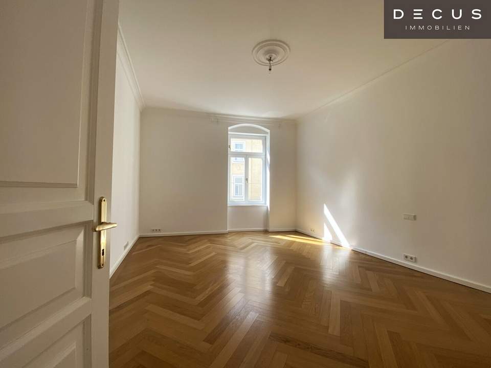 3 ZIMMER | ALTBAUJUWEL | SONNIG | TERRASSE | HOCHWERTIGE AUSSTATTUNG | AB SOFORT VERFÜGBAR