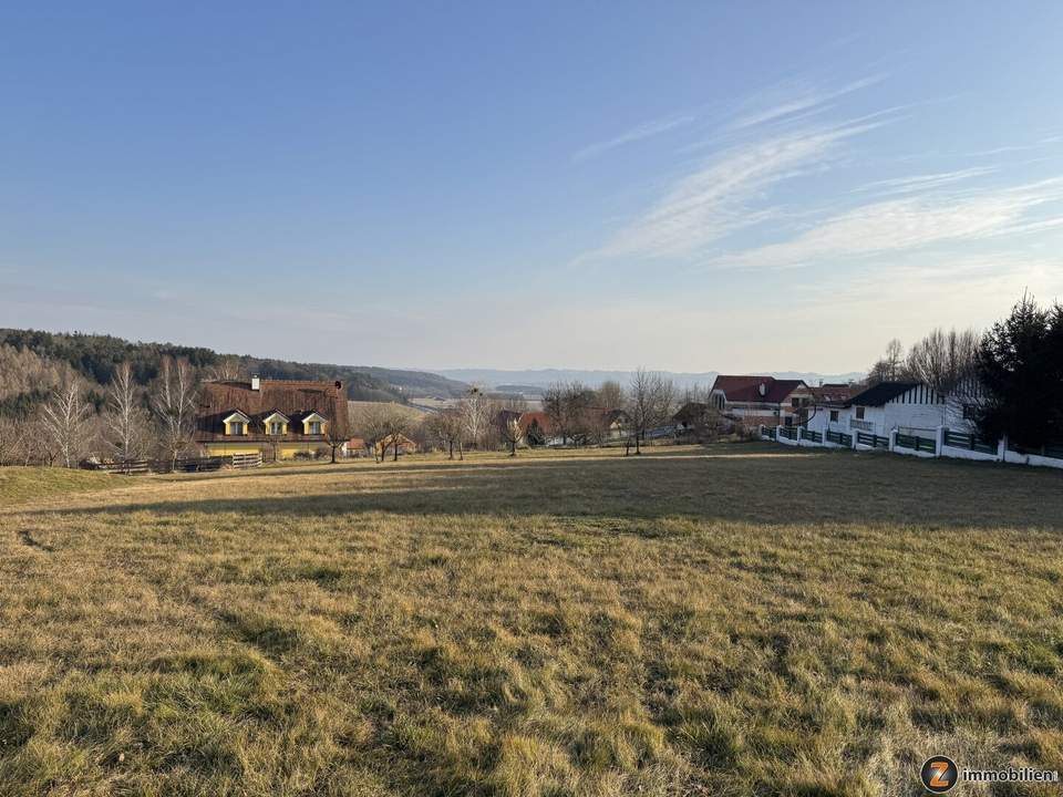 Schönes Baugrundstück in toller Aussichtslage