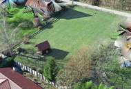 Traumhaftes Baugrundstück in Saaß/Garsten (Sandbauernstraße): 1.199 m², voll aufgeschlossen & ohne Bauzwang!