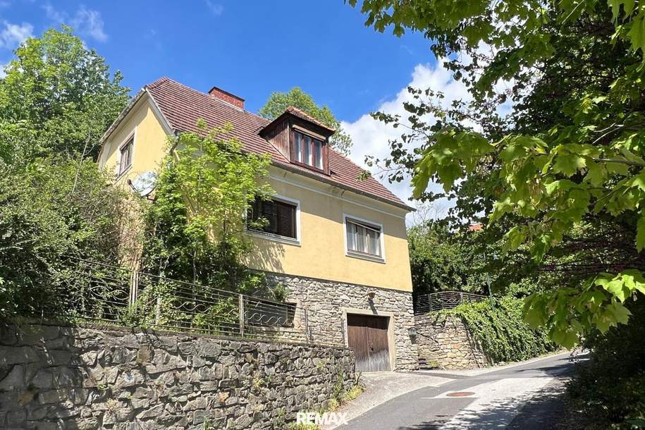 **HARTBERG-Ring - TOPLAGE** Sanierungsbedürftiges Wohnhaus mit Unterkellerung in Grünlage!, Haus-kauf, 198.000,€, 8230 Hartberg-Fürstenfeld