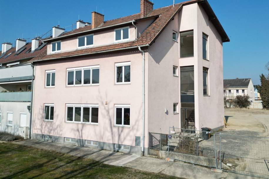 Sanierungsbedürftiges Mehrfamilien-/Bürohaus in zentraler Lage, Gewerbeobjekt-kauf, 630.000,€, 2000 Korneuburg