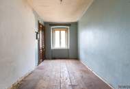 TINY APARTMENT // Balkon möglich // sanierungsbedürftig (Top 19)