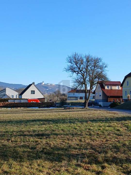 GROßZÜGIG ? IDEAL FÜR HAUS ODER GARTENPARADIES