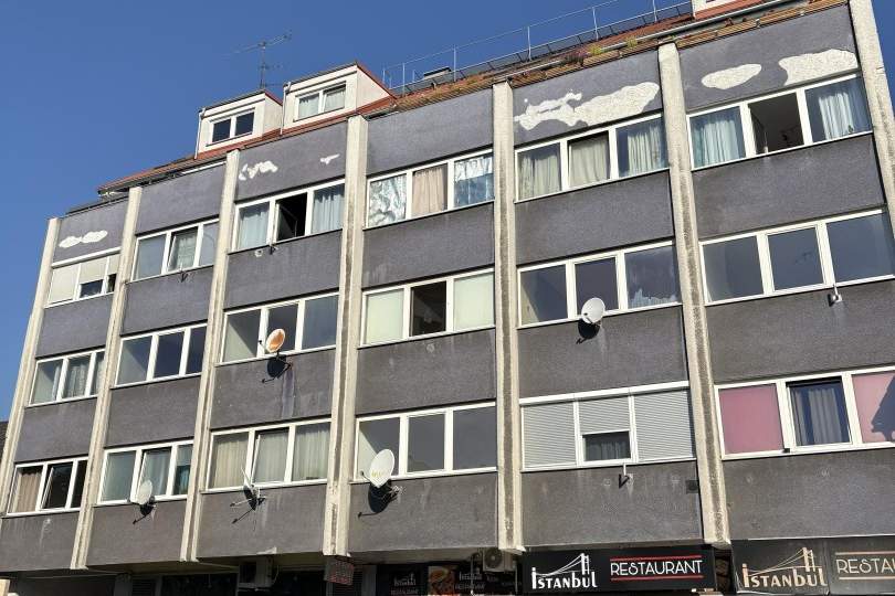 5 x 23 m² Wohnungen bestandsfrei sehr günstig zu verkaufen -etwas sanierungsbedürftig ALLE 5 Wohnungen sind parifiziert, Wohnung-kauf, 4600 Wels(Stadt)