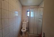 WOHN- UND GESCHÄFTSHAUS ALS GROSSZÜGIGES LANDHAUS MIT GESCHLOSSENEM INNENHOF, WERKSTATT, BÄCKEREI, KAFFEEHAUS UND NEBENGEBÄUDEN