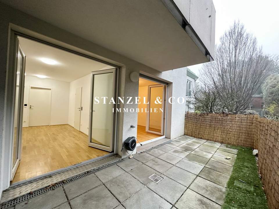 HELLES 2-ZIMMER-APARTMENT MIT GARTENTERRASSE ( BJ 2007 )