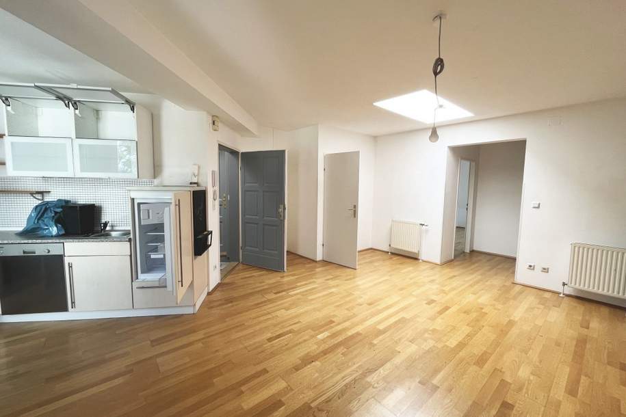 Helle 4-Zimmer-Wohnung mit tollem Ausblick im 8. Bezirk - geeignet für eine WG!, Wohnung-miete, 1.599,00,€, 1080 Wien 8., Josefstadt