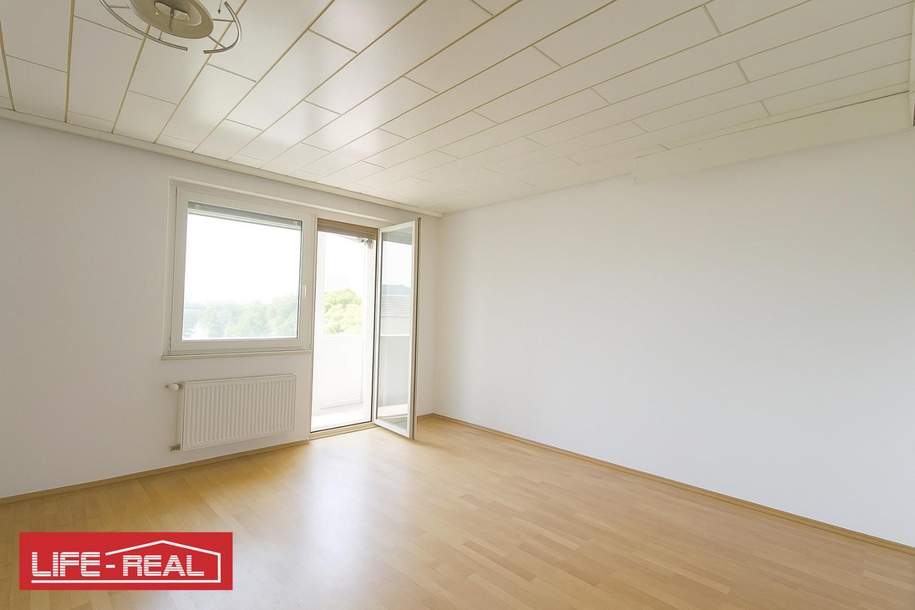 Großzügige 4-Zimmer-Wohnung mit Loggia und Stellplatz – Potenzial zur Sanierung vorhanden, Wohnung-kauf, 229.000,€, 4020 Linz(Stadt)