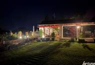 Exklusiver Bungalow mit Garagen und Kellergewölben