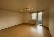 unbefristet | große 2 Zimmer-Wohnung