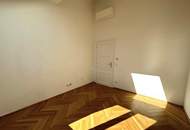 BÖRSE-NÄHE, klimatisiertes 98 m2 Dachgeschoss mit 9 m2 Terrasse, 3 Zimmer, Extraküche, 2 Bäder, Gonzagagasse