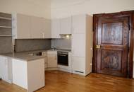 Elegante Loft-Wohnung mit Stuckdecken &amp; Intarsientüren