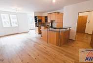 Neuwertige 4-Zimmerwohnung mit Terrasse und Garage!