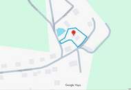 Älteres Haus mit Nebengebäude und Garage. Herrlicher Gebirgsblick am Ende der Burgwallstrasse