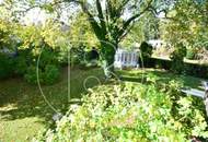 Einfamilienhaus in zentraler Bestlage mit Tennisplatz auf parkähnlichem Grund!