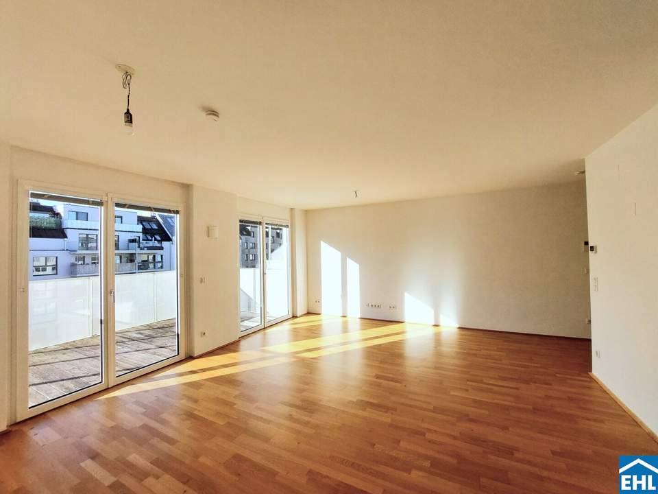 Lichtdurchflutete 2 Zimmerwohnung mit mehr als 35m² Freifläche bei U3-Kendlerstraße