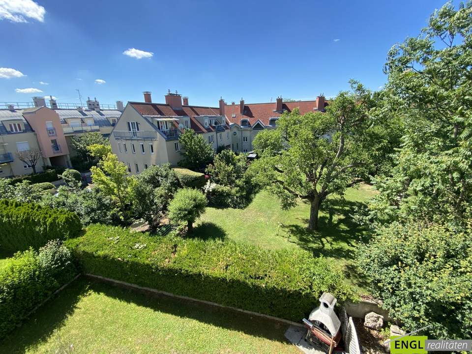 NUR NOCH KURZE ZEIT GRUNDBUCHEINTRAGUNGSGEBÜHR SPAREN- Dachgeschoßwohnung in ruhiger Lage, direkt am Erholungsgebiet Liesingbach