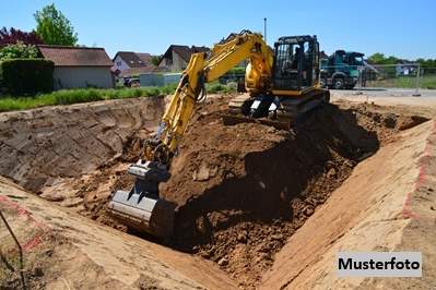 Entwicklungsgrundstück mit Hallenbestand und Abbruchgenehmigung, Grund und Boden-kauf, 808.200,€, 4844 Vöcklabruck