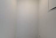 1160! Helle 3-Zimmer DG-Wohnung mit Loggia zum Kauf!