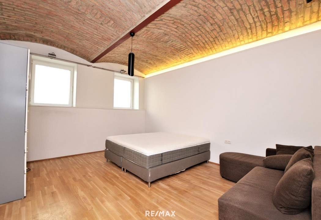 Seltene Gelegenheit - charmanter Altbau: Zwei Wohneinheiten im Herzen von Penzing